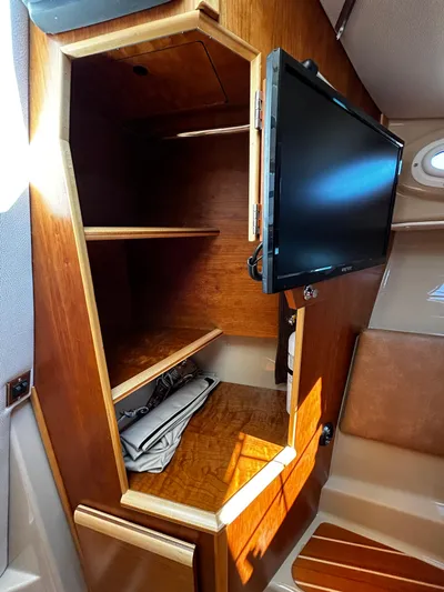 Resilient Yacht Photos Pics 