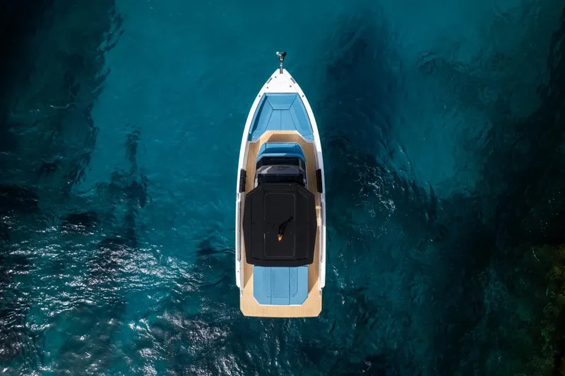  Yacht Photos Pics Aerial view of 2026 De Antonio Yachts D29 on clear blue water.
