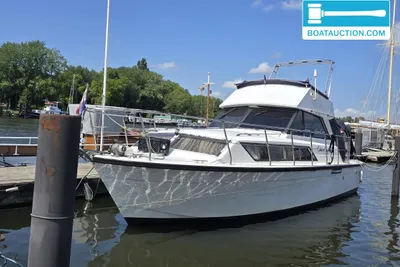 1986 Chris-Craft Commander 37
