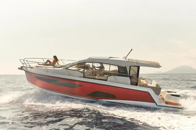2020 Sealine C330V