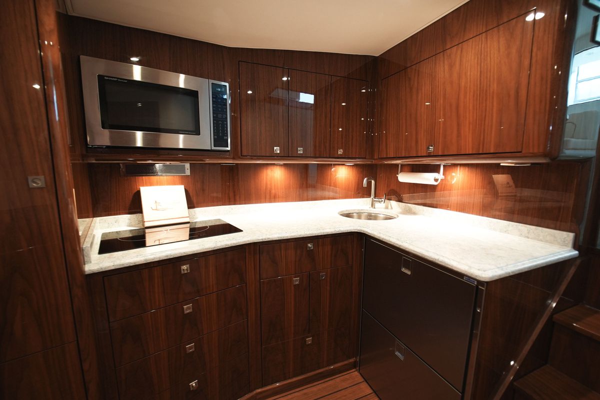 2025 Viking 46 
