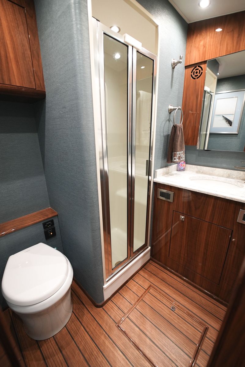 2025 Viking 46 