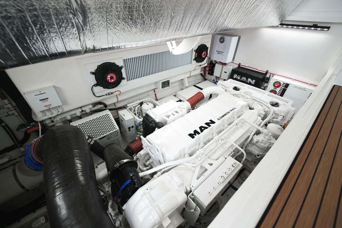 2025 Viking 46 