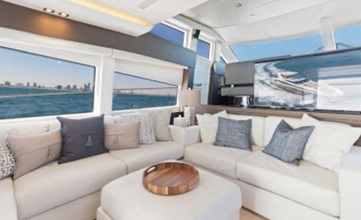 2015 Prestige 75 