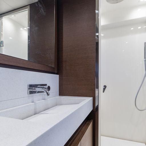 2015 Prestige 75 