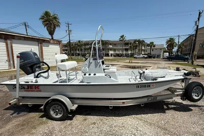 Majek 18 Redfish