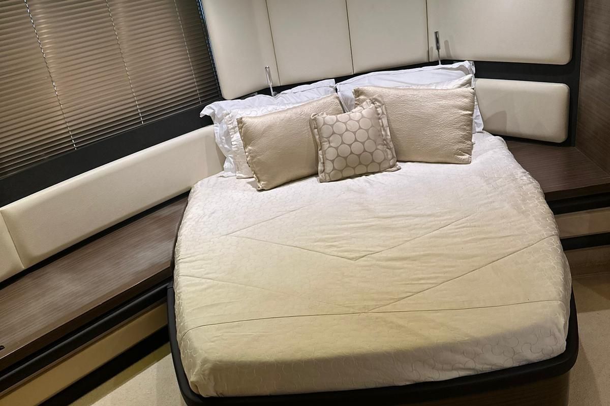 2015 Azimut 55 