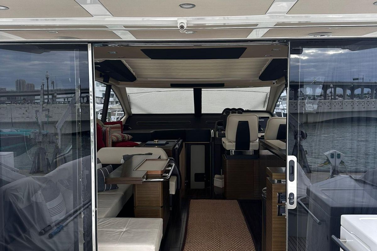 2015 Azimut 55 