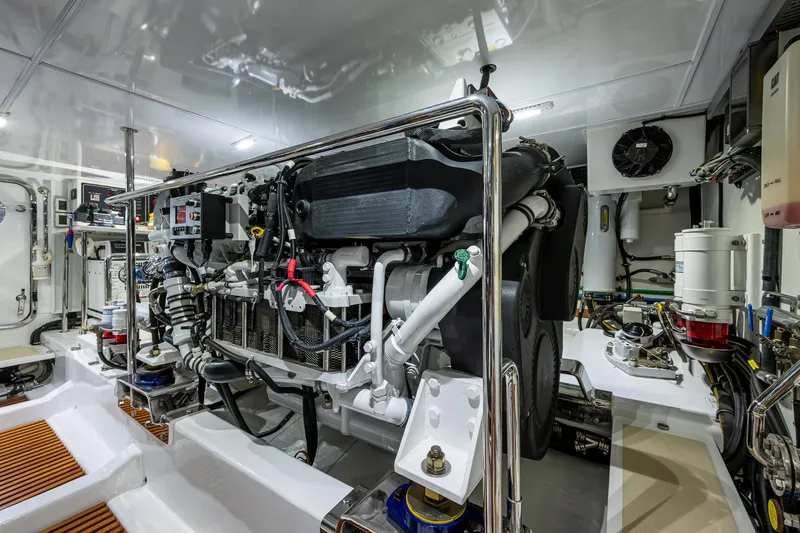 Cara Mia Yacht Photos Pics 