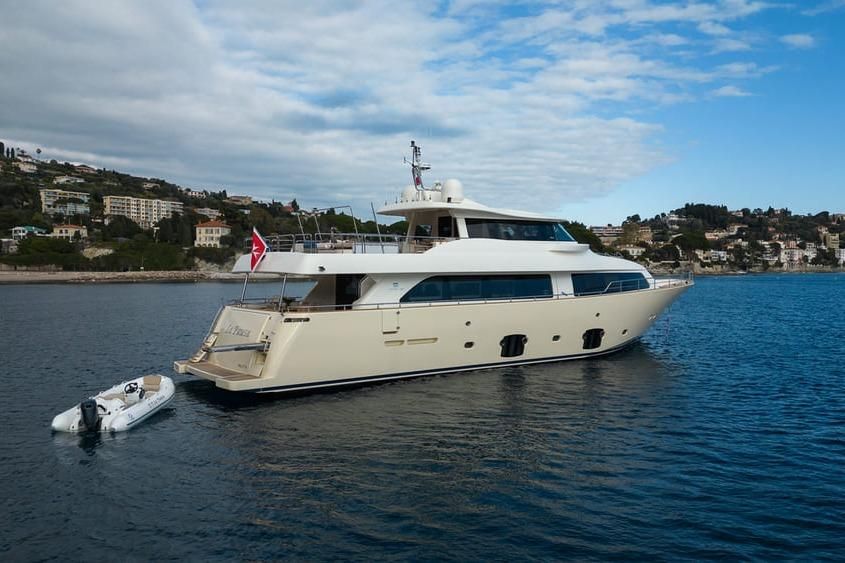 2010 Ferretti Yachts 86 