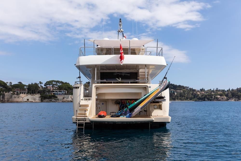 2010 Ferretti Yachts 86 