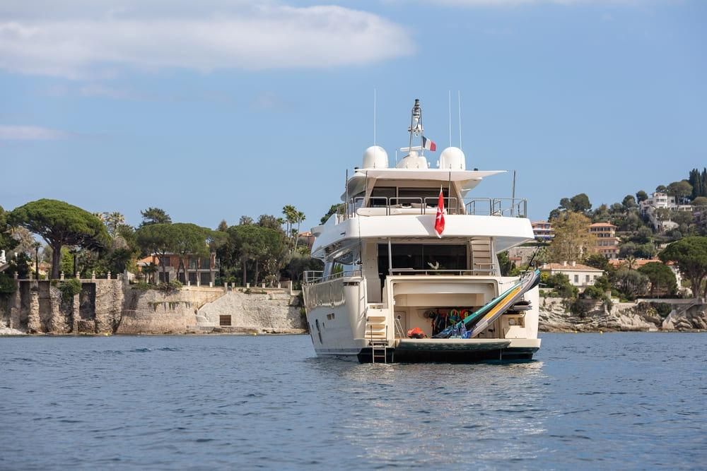 2010 Ferretti Yachts 86 