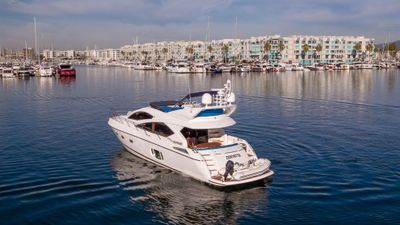 Yacht