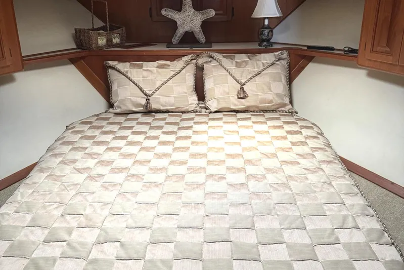 Diana Marie Yacht Photos Pics 