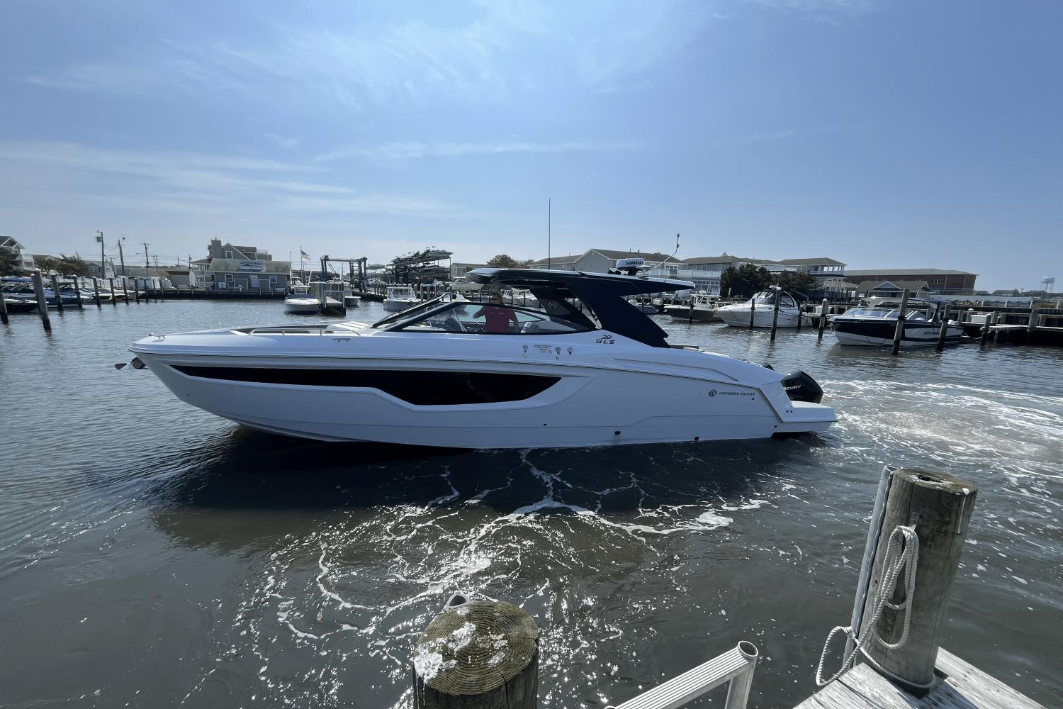 2024 Cruisers Yachts 38GLS OB Runabout For Sale YachtWorld   9017154 950382825 0 280820231226 0 