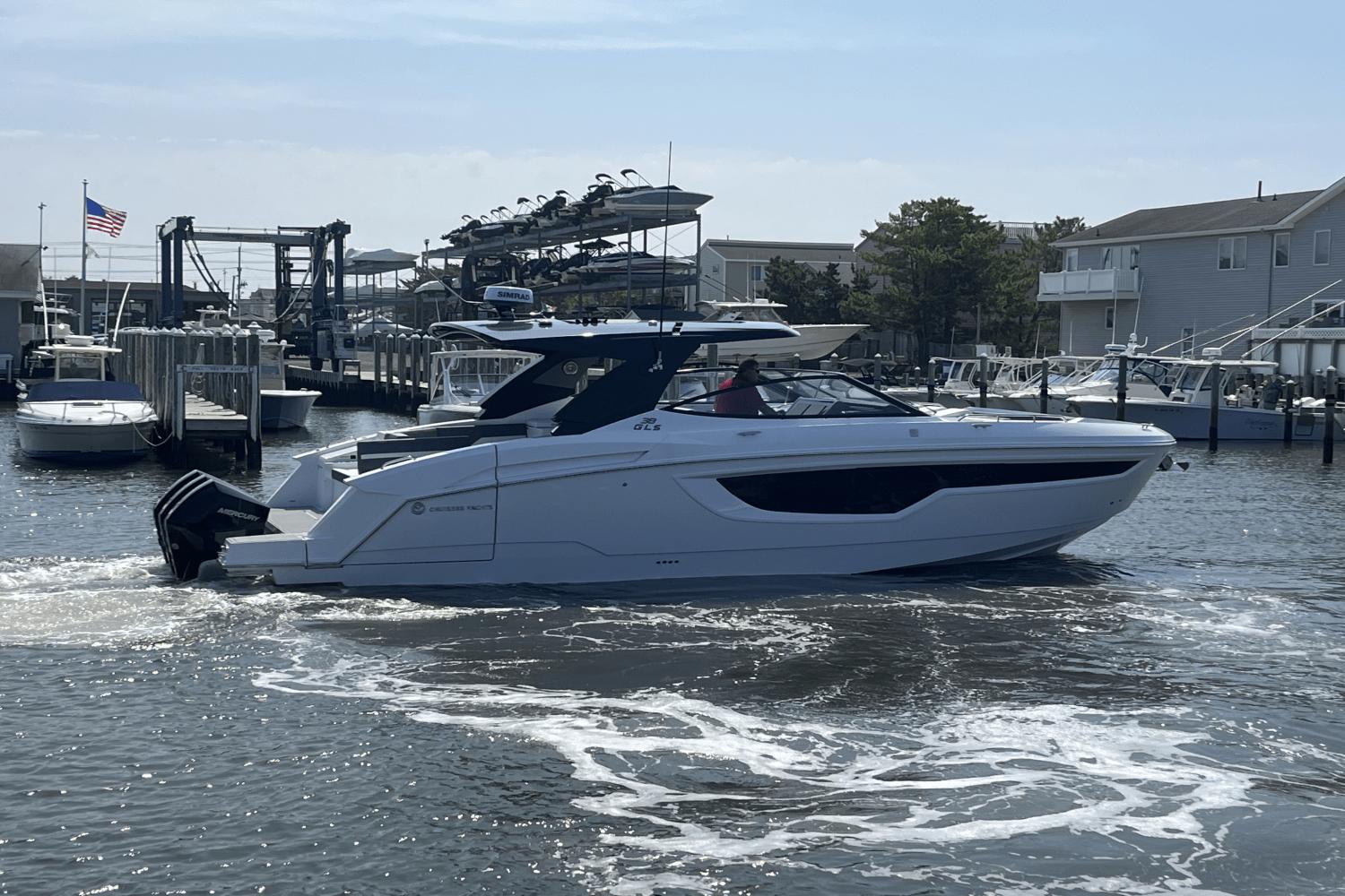 2024 Cruisers Yachts 38 GLS Outboard Cruiser for sale - YachtWorld