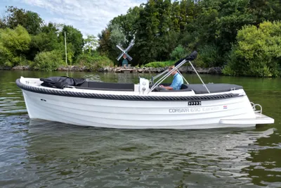 2012 Corsiva 690 Tender