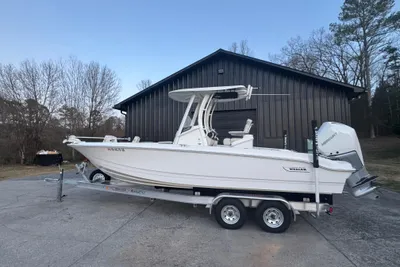 Boston Whaler 250 Dauntless