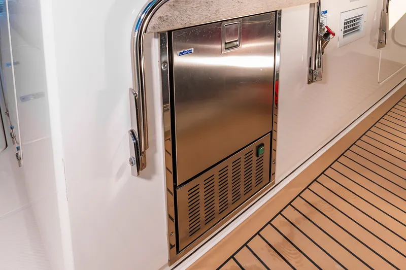 Natalee Yacht Photos Pics 