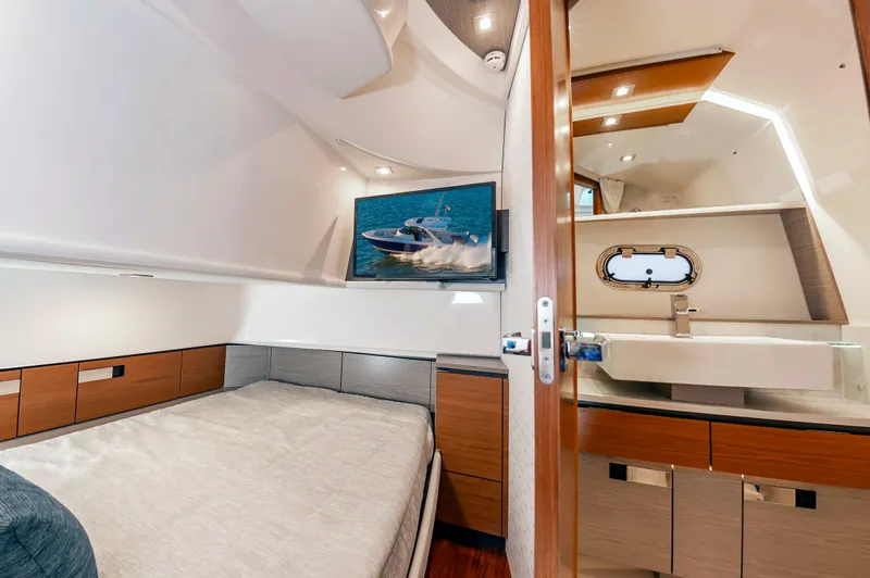 Natalee Yacht Photos Pics 