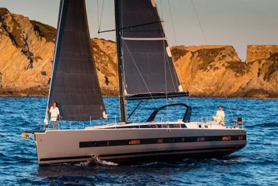 2018 Beneteau Oceanis Yacht 62