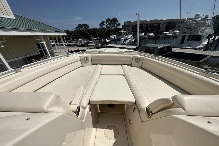 2018 Grady-White 325 Freedom