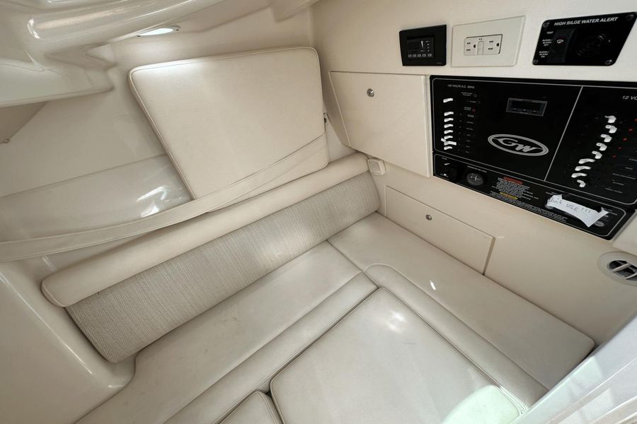 2018 Grady-White 325 Freedom