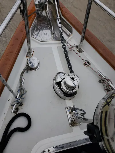 Sirius Yacht Photos Pics Deck of a 2011 Passport 470 Center Cockpit with anchor windlass.