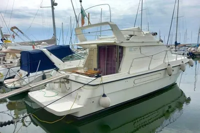 Azimut 37