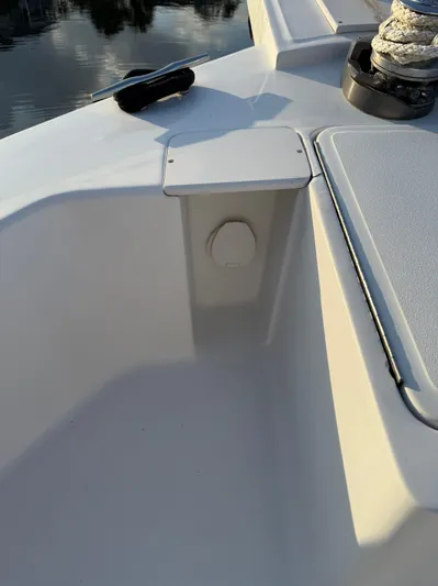  Yacht Photos Pics 2000 Mainship 390 Trawler deck detail with rope and fittings.