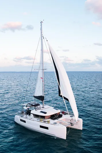 Cloud II Yacht Photos Pics 