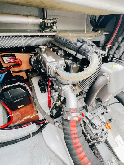 Cloud II Yacht Photos Pics 