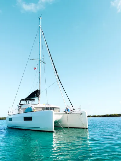 Cloud II Yacht Photos Pics 