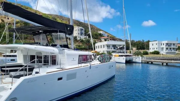 Smooth Sailor Yacht Photos Pics 