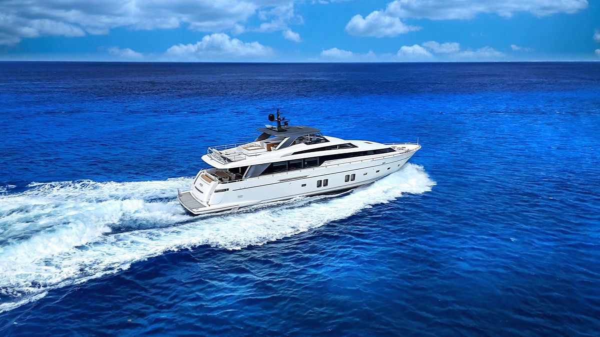 2014 Sanlorenzo 105 