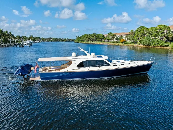 Tutto Bene Yacht Photos Pics 