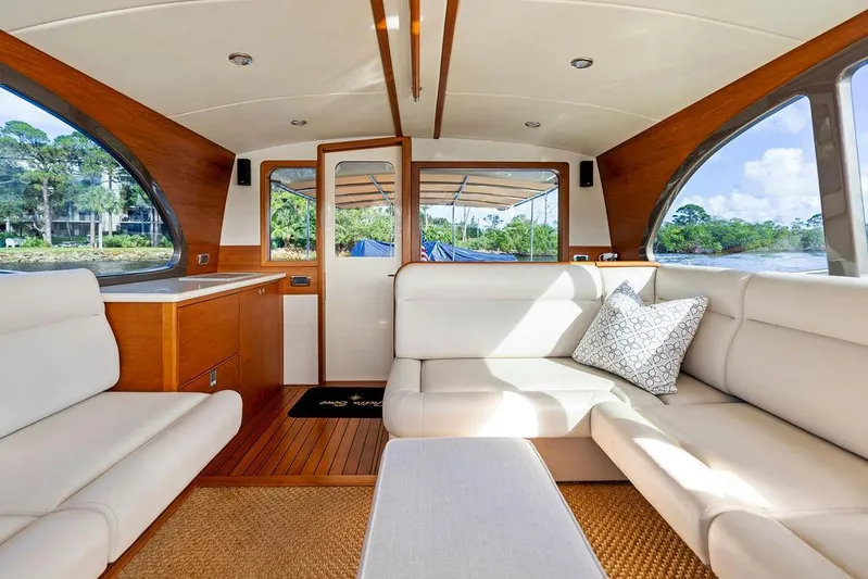 Tutto Bene Yacht Photos Pics 