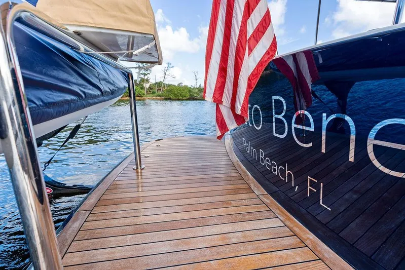 Tutto Bene Yacht Photos Pics 