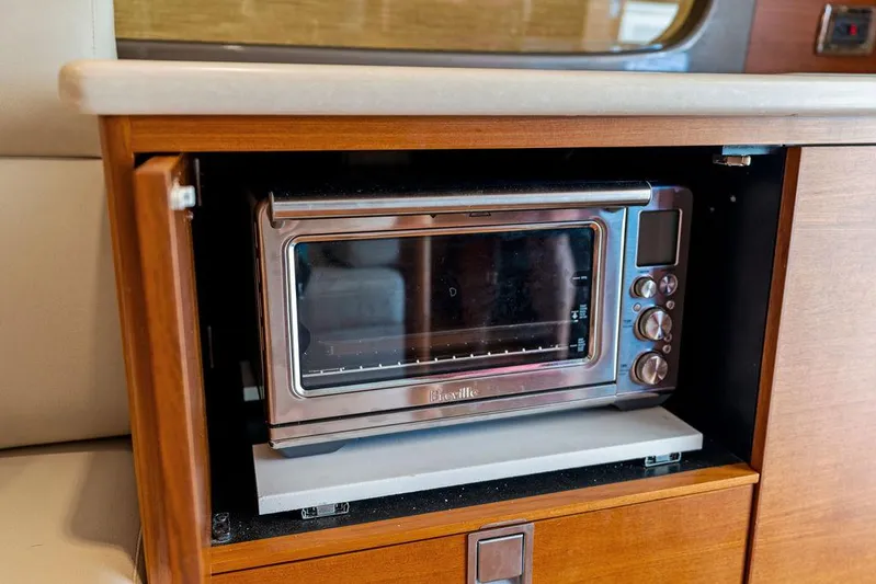 Tutto Bene Yacht Photos Pics 