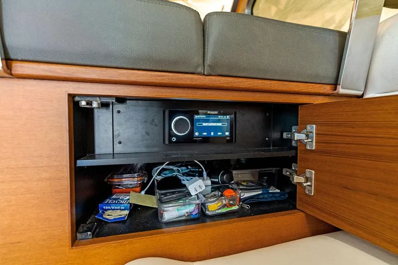 Tutto Bene Yacht Photos Pics 