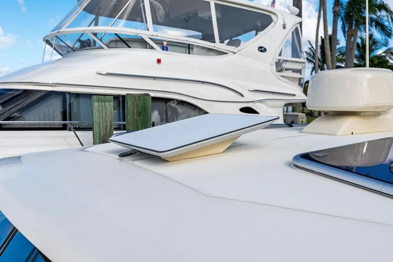 Tutto Bene Yacht Photos Pics 