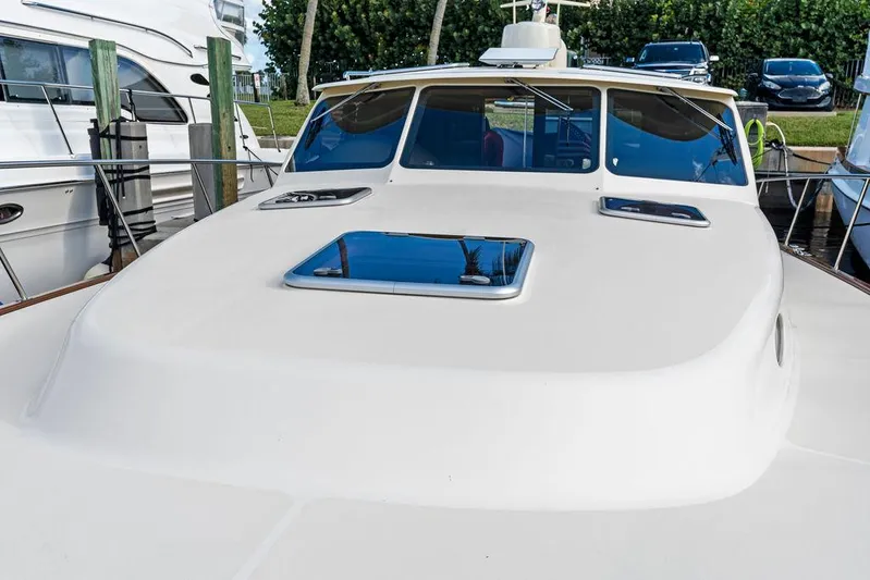 Tutto Bene Yacht Photos Pics 