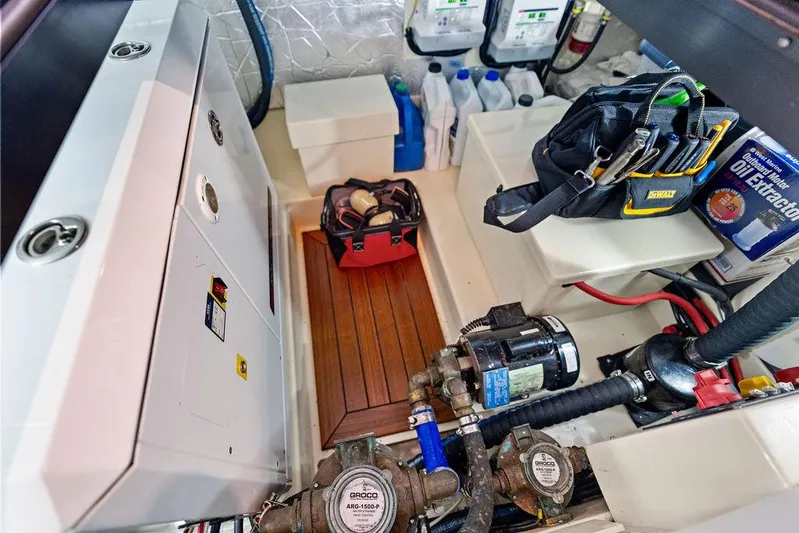 Tutto Bene Yacht Photos Pics 