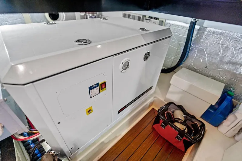 Tutto Bene Yacht Photos Pics 