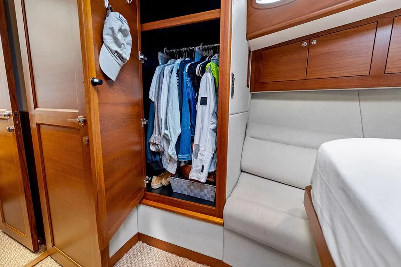 Tutto Bene Yacht Photos Pics 