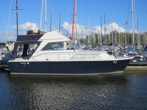 1979 Chris-Craft 33 Sports Sedan