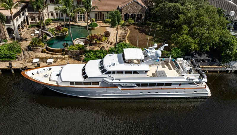 Le Montrachet Yacht Photos Pics 