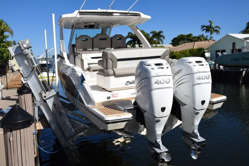 Erika Ray Yacht Photos Pics Mercury Verado's L6