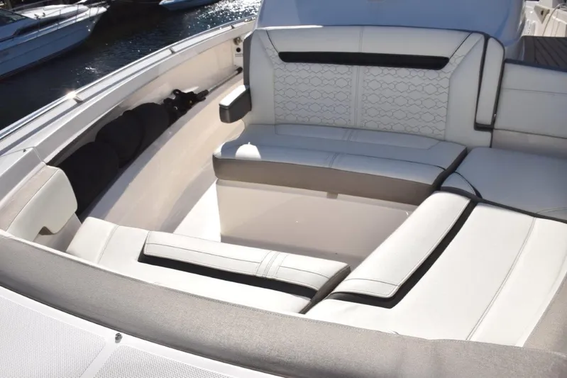 Erika Ray Yacht Photos Pics Easy access to forward seating on starboard side