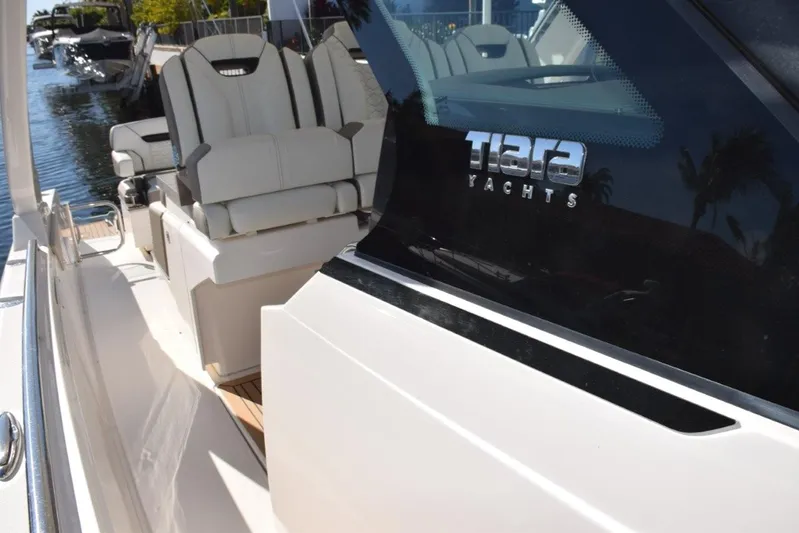 Erika Ray Yacht Photos Pics Tiara Yacht made in Michigan - USA!